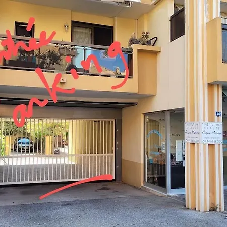 Appart Le Lavandou شقة